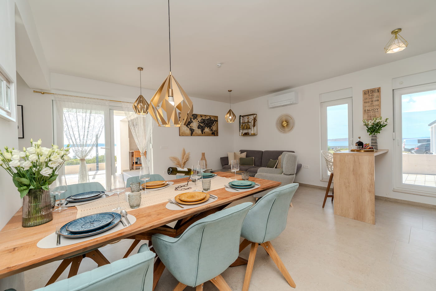 Apartment Vanda dining area